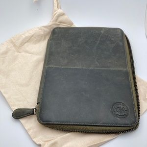 Lorton & Horn Medium Leather Travel Wallet/ Folio